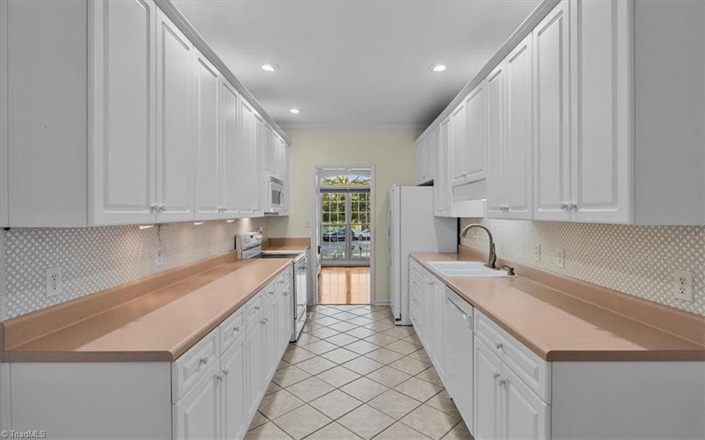 Stick/Site Built at 2729 Red Run Court, High Point NC 27265, photo 10 of 36
