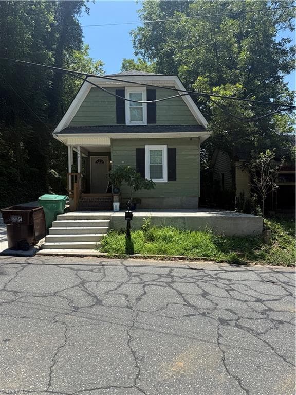 Stick/Site Built at 307 Vail Avenue, High Point NC 28208, High Point, photo 2 of 17