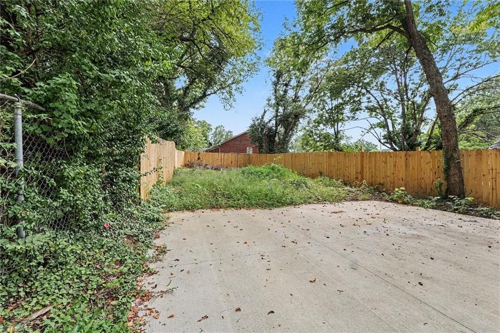 Stick/Site Built at 307 Vail Avenue, High Point NC 28208, High Point, photo 4 of 17