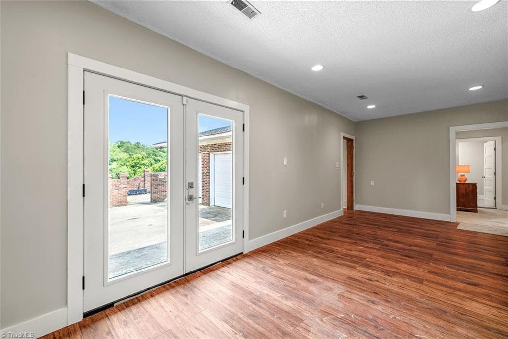 Stick/Site Built at 7549 Sunnyvale Drive, High Point NC 27265, photo 16 of 37