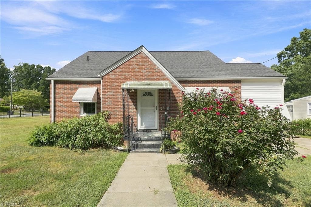 812 Oak Street, Reidsville NC 27320
