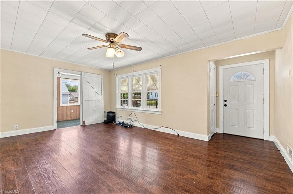 Stick/Site Built at 812 Oak Street, Reidsville NC 27320, photo 10 of 34