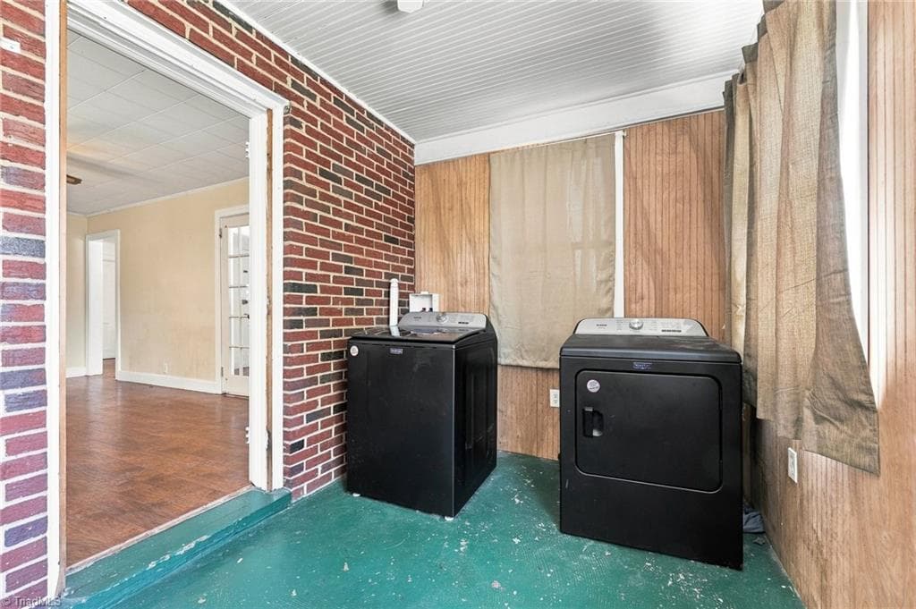 Stick/Site Built at 812 Oak Street, Reidsville NC 27320, photo 11 of 34