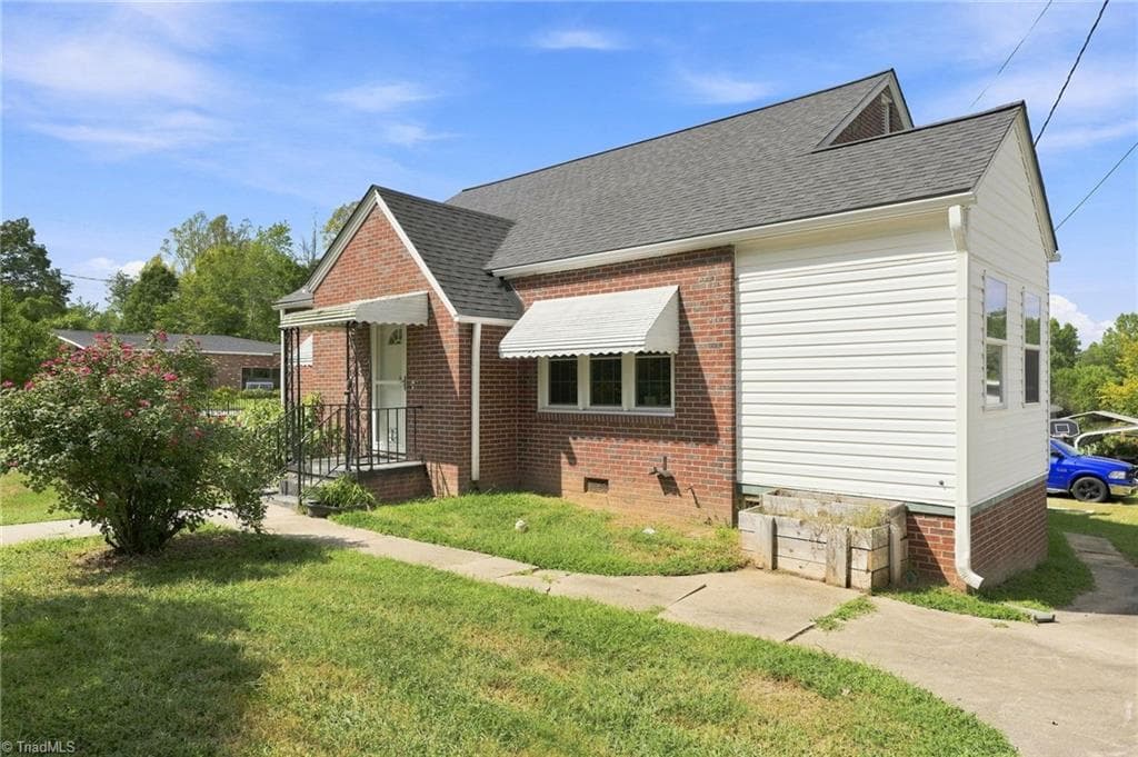 Stick/Site Built at 812 Oak Street, Reidsville NC 27320, photo 29 of 34