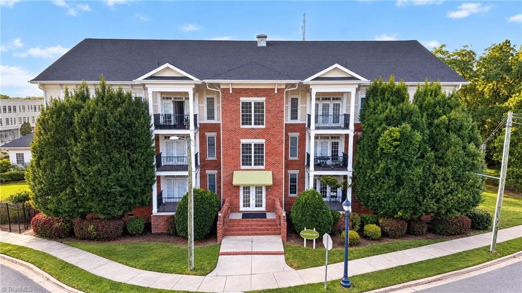 238 E Lewis Street # 403, Greensboro NC 27406