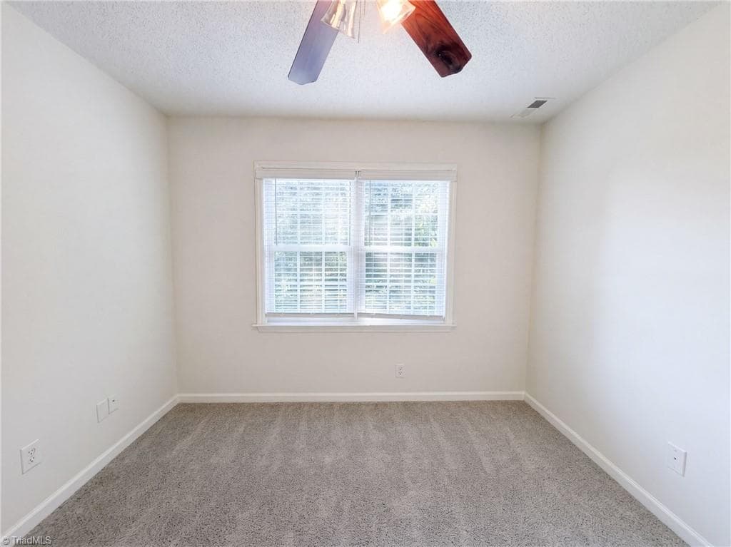 Stick/Site Built at 3888 Courtland Circle, Thomasville NC 27360, photo 4 of 16