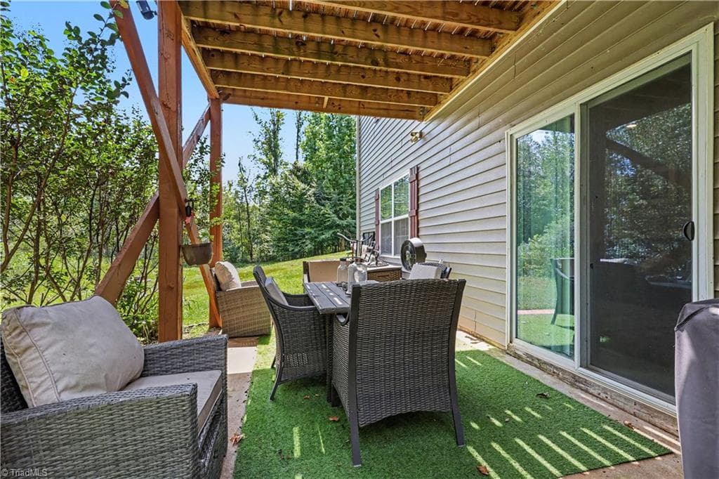 Stick/Site Built at 1601 Haddington Point Drive, Kernersville NC 27284, photo 29 of 38