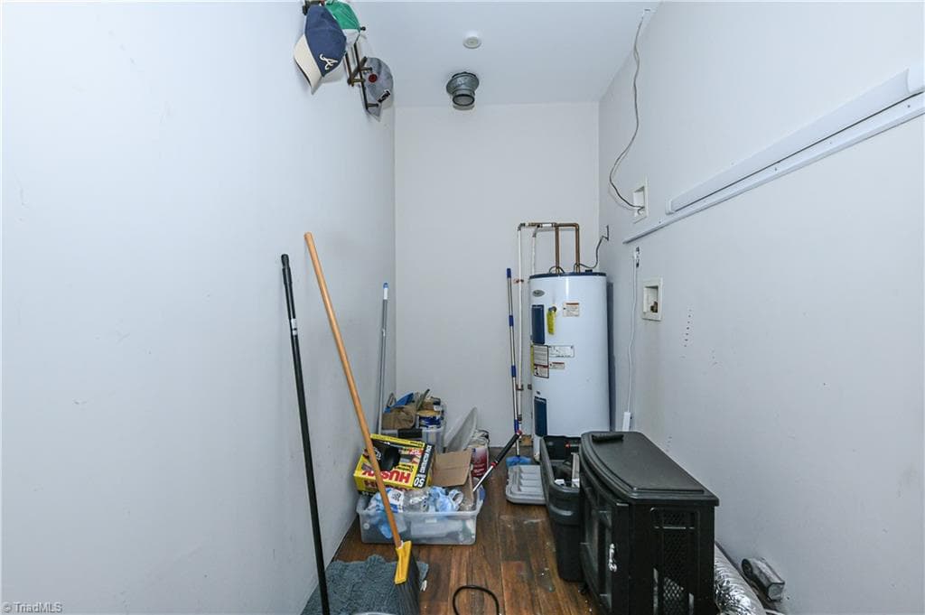Stick/Site Built at 3917 W Friendly Avenue, Greensboro NC 27410, photo 38 of 49