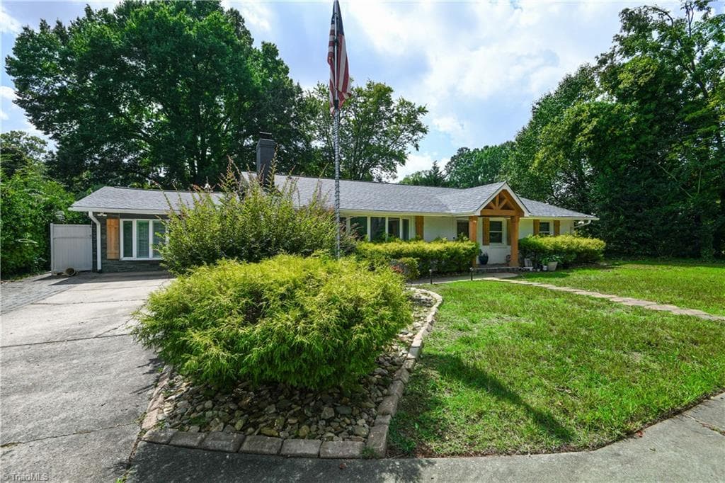 Stick/Site Built at 3917 W Friendly Avenue, Greensboro NC 27410, photo 48 of 49