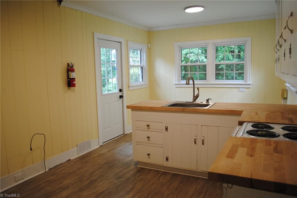 Office at 636 Statesville Boulevard, Salisbury NC 28144, Salisbury, photo 4 of 19