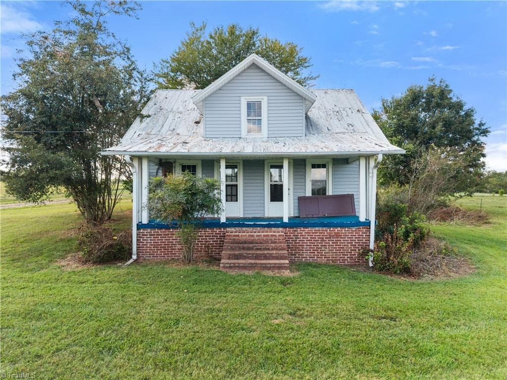 1151 Mountain View Church Road, Hamptonville NC 27020