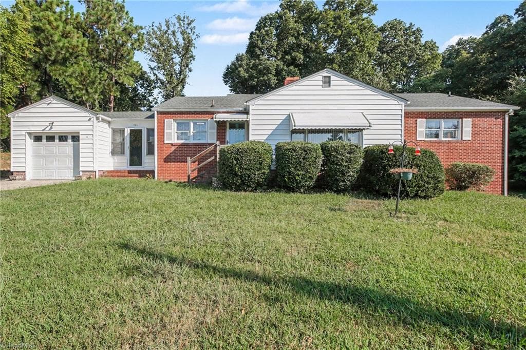 365 North Road, Thomasville NC 27360