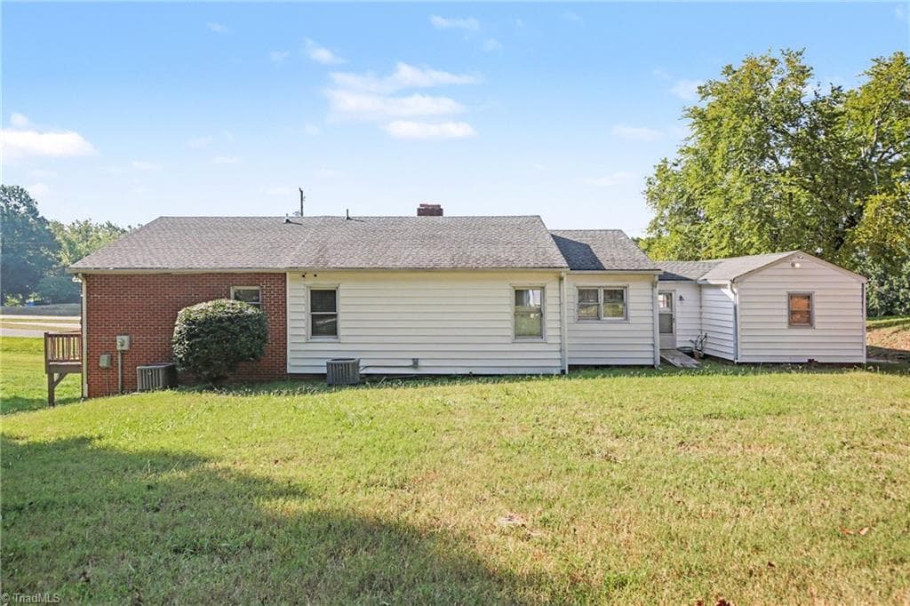 Stick/Site Built at 365 North Road, Thomasville NC 27360, photo 31 of 34
