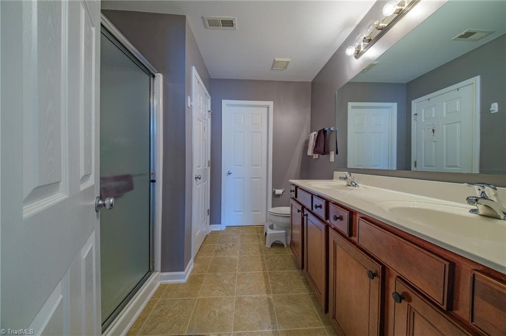 Stick/Site Built at 6415 Hedgewood Lane, High Point NC 27265, photo 27 of 45