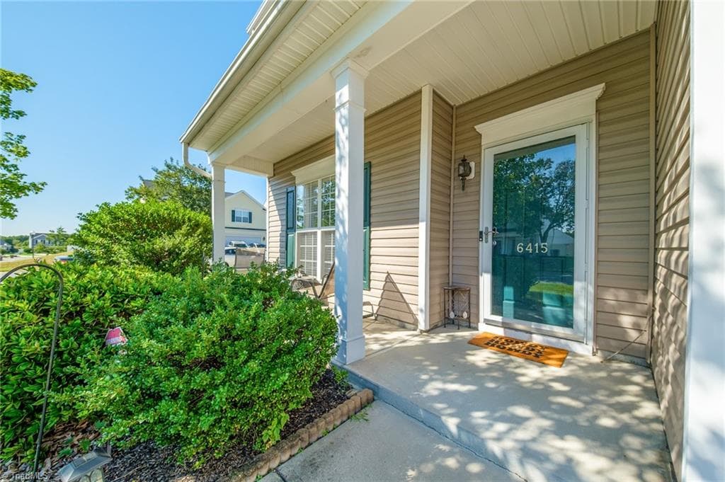 Stick/Site Built at 6415 Hedgewood Lane, High Point NC 27265, photo 5 of 45