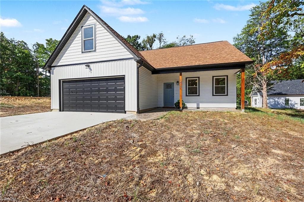 Stick/Site Built at 176 Old Fisher Ferry Road, Thomasville NC 27360, photo 2 of 27
