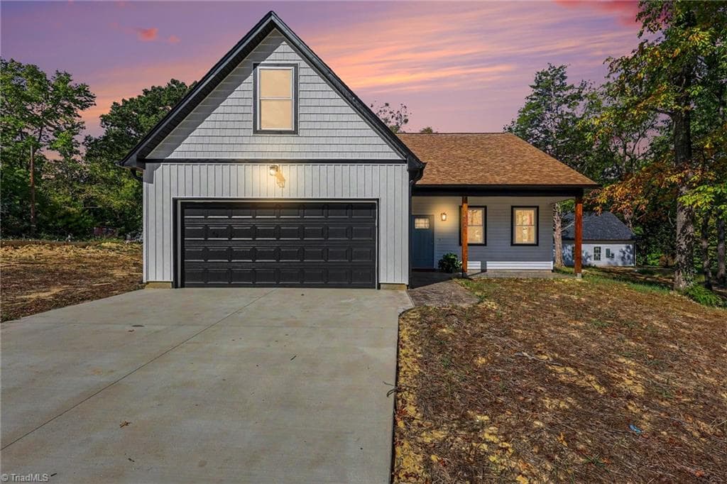 Stick/Site Built at 176 Old Fisher Ferry Road, Thomasville NC 27360, photo 4 of 27