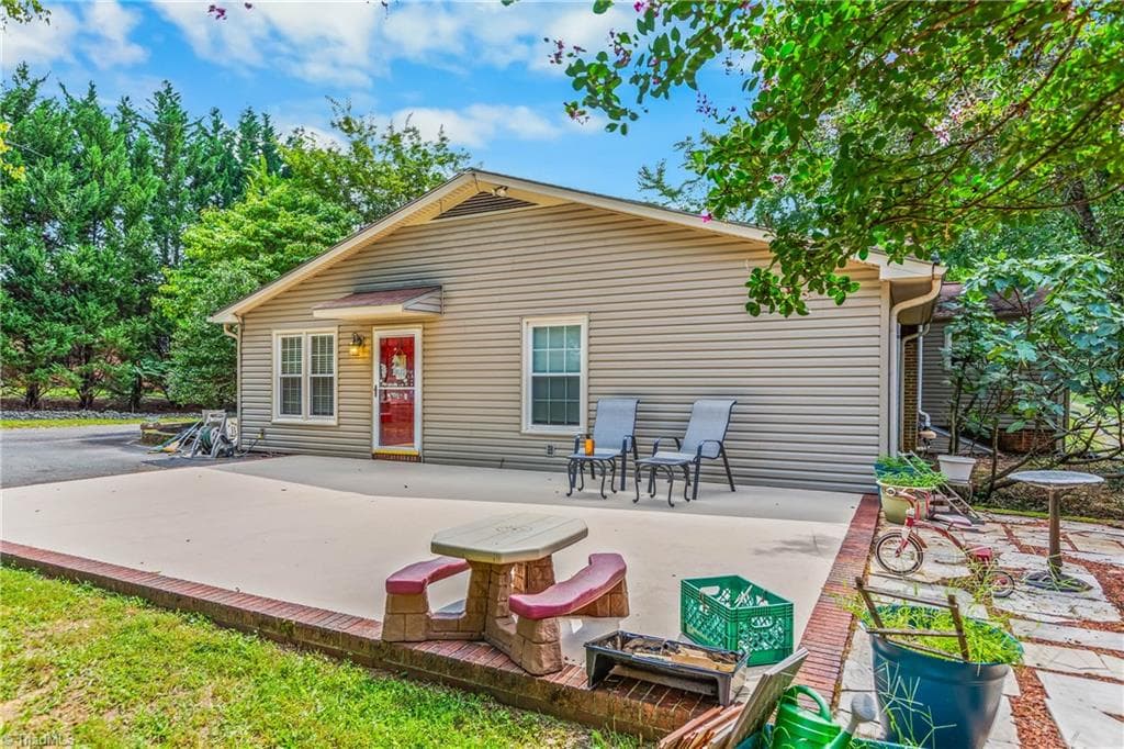 Stick/Site Built at 4733 Eastwin Drive, Winston-Salem NC 27104, Winston-Salem, photo 27 of 33