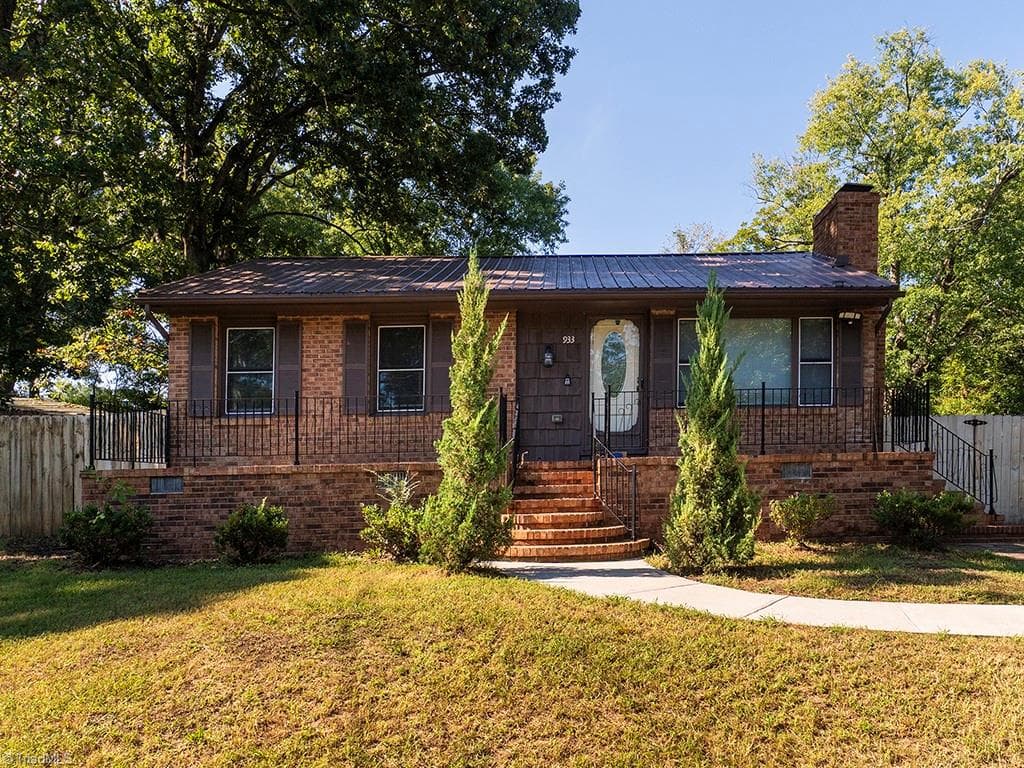 933 Graham Street, Burlington NC 27217