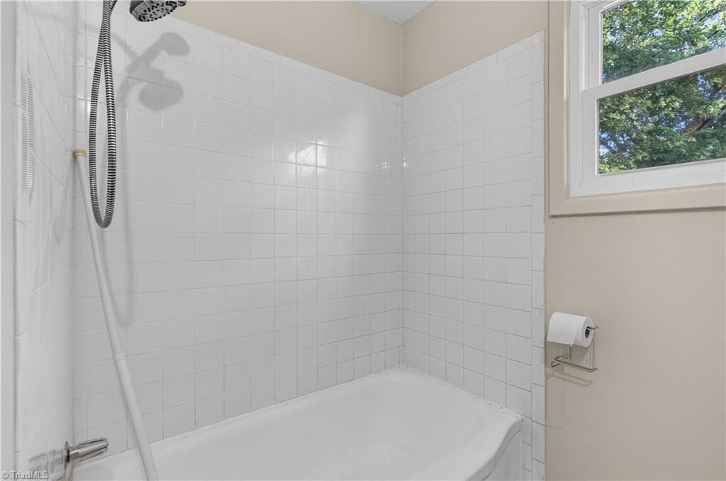 Stick/Site Built at 2104 Hiatt Street, Greensboro NC 27403, Greensboro, photo 12 of 22