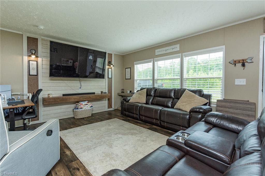 Living Room - 220 Bluejay Road, Reidsville NC 27320, Reidsville