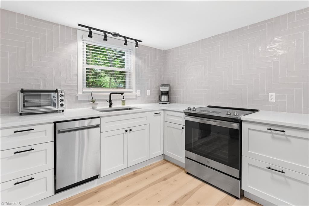 Stick/Site Built at 443 Irving Street, Winston-Salem NC 27103, Winston-Salem, photo 9 of 40