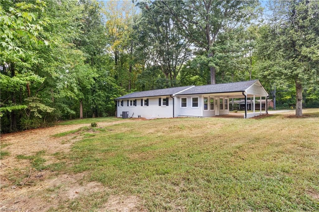 Stick/Site Built at 822 Birch Lane, Kernersville NC 27284, photo 35 of 37