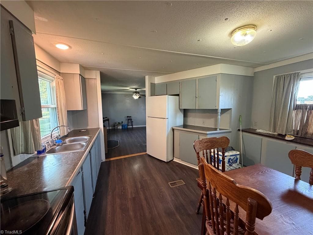 Manufactured Home at 297 Collins Road, Dobson NC 27017, photo 21 of 29