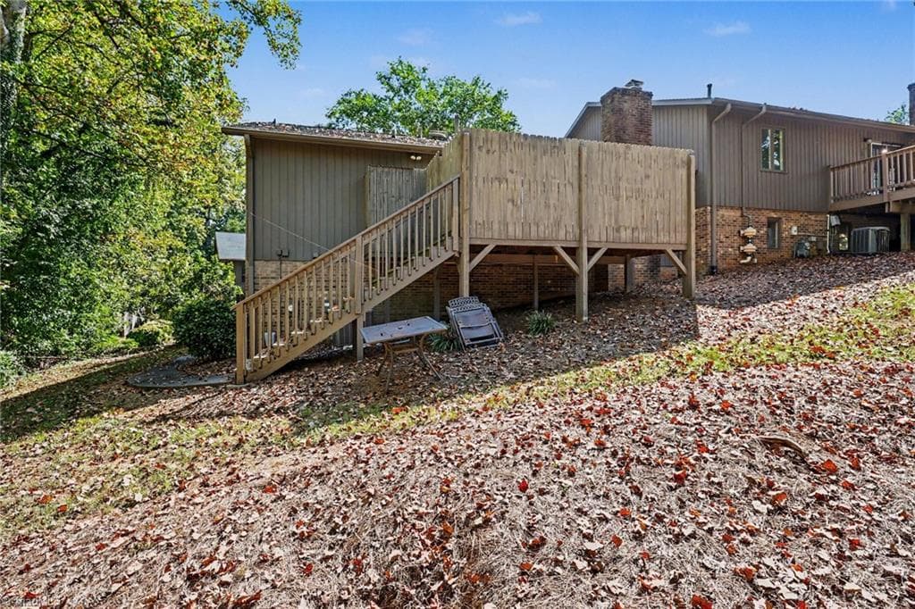 Stick/Site Built at 204 Ridgelea Court, Winston-Salem NC 27104, Winston-Salem, photo 26 of 26