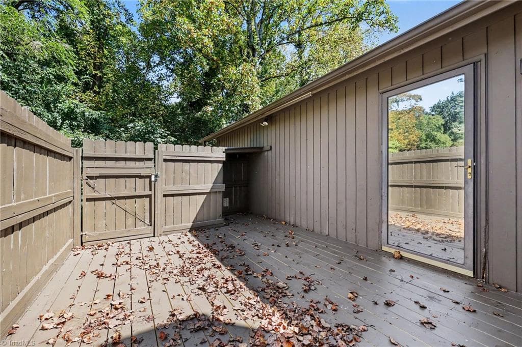 Stick/Site Built at 204 Ridgelea Court, Winston-Salem NC 27104, Winston-Salem, photo 25 of 26