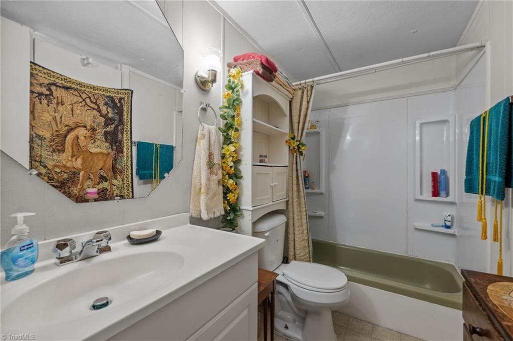 123 bathroom - 123 & 135 Third Court, Reidsville NC 27320, Reidsville