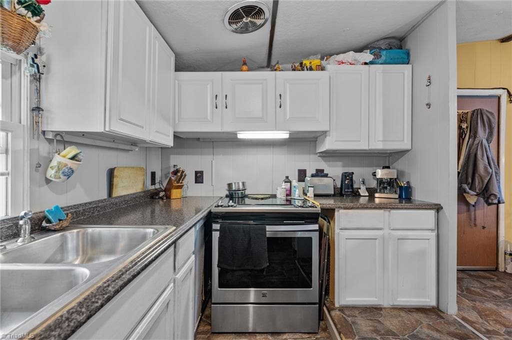 Manufactured Home at 123 & 135 Third Court, Reidsville NC 27320, Reidsville, photo 55 of 72