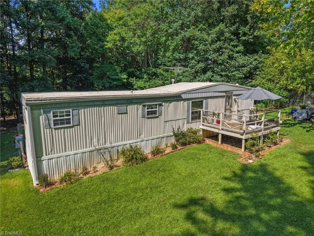 Manufactured Home at 123 & 135 Third Court, Reidsville NC 27320, Reidsville, photo 39 of 72