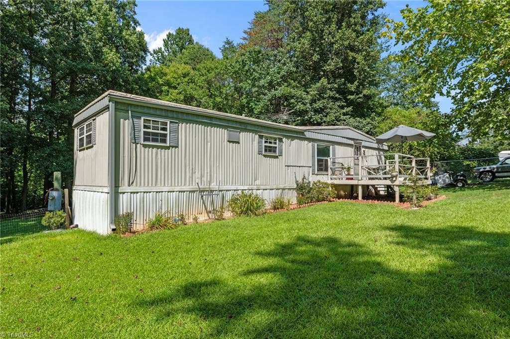 Manufactured Home at 123 & 135 Third Court, Reidsville NC 27320, Reidsville, photo 41 of 72