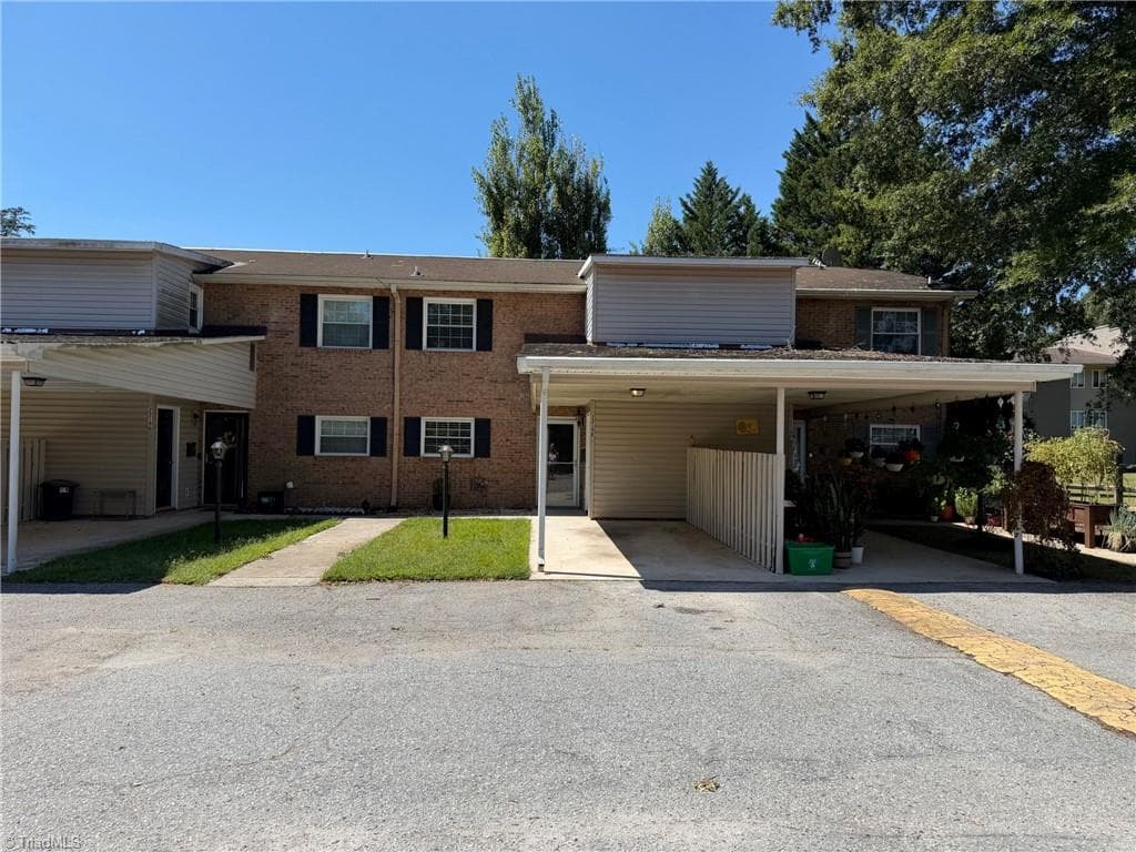 2219 Shadow Valley Road, High Point NC 27265