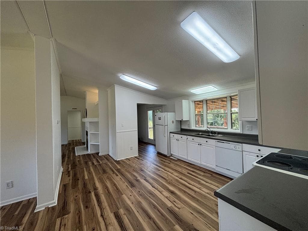 Manufactured Home at 150 Springfield Road, Pilot Mountain NC 27041, Pilot Mountain, photo 12 of 30