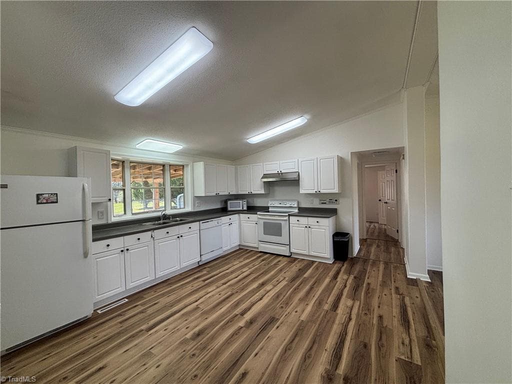 Manufactured Home at 150 Springfield Road, Pilot Mountain NC 27041, Pilot Mountain, photo 11 of 30