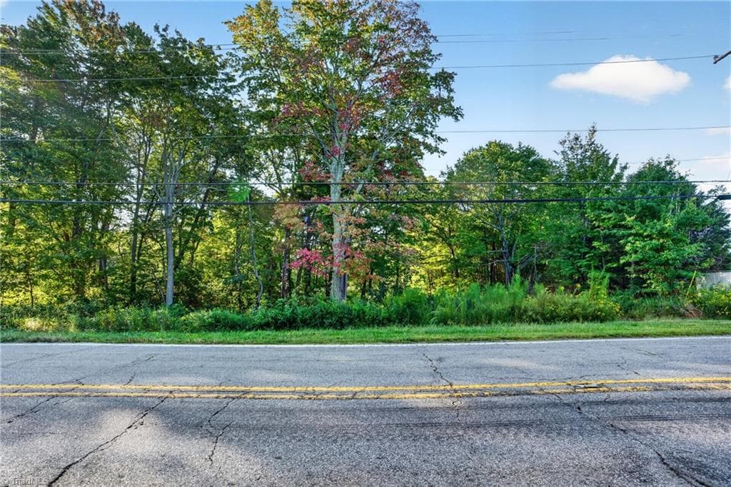 Single Family Residence at 1410 Old Hollow Road, Winston-Salem NC 27105, Winston-Salem, photo 23 of 24