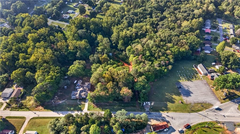Single Family Residence at 1410 Old Hollow Road, Winston-Salem NC 27105, Winston-Salem, photo 15 of 24