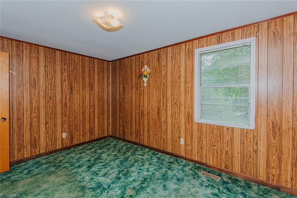 Stick/Site Built at 469 Lakeview Drive, Burlington NC 27215, Burlington, photo 27 of 50