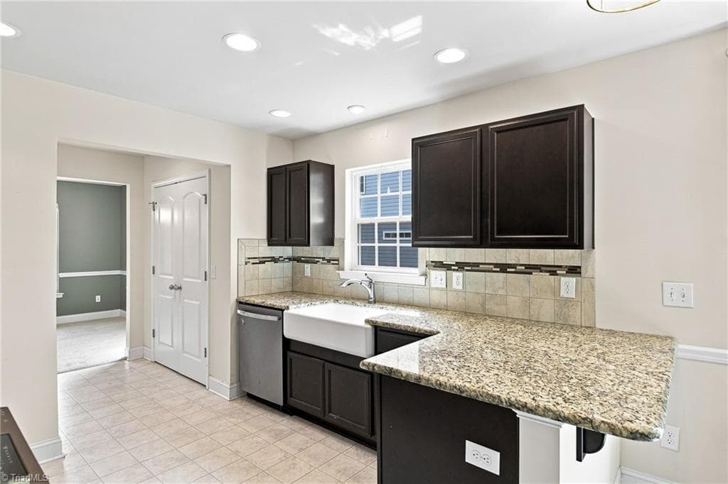 Stick/Site Built at 3687 Hayfield Court, Thomasville NC 27360, photo 15 of 33