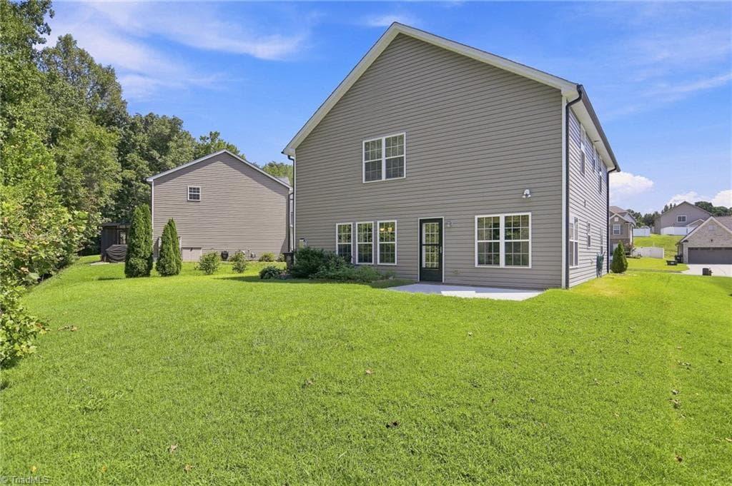 Stick/Site Built at 3687 Hayfield Court, Thomasville NC 27360, photo 4 of 33