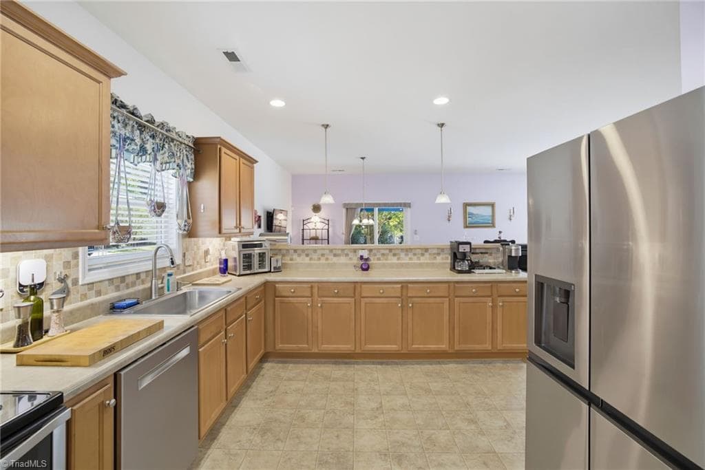 Stick/Site Built at 3790 Spring Willow Way, Winston-Salem NC 27107, photo 7 of 39