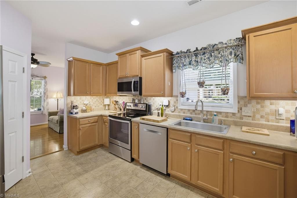 Stick/Site Built at 3790 Spring Willow Way, Winston-Salem NC 27107, photo 10 of 39