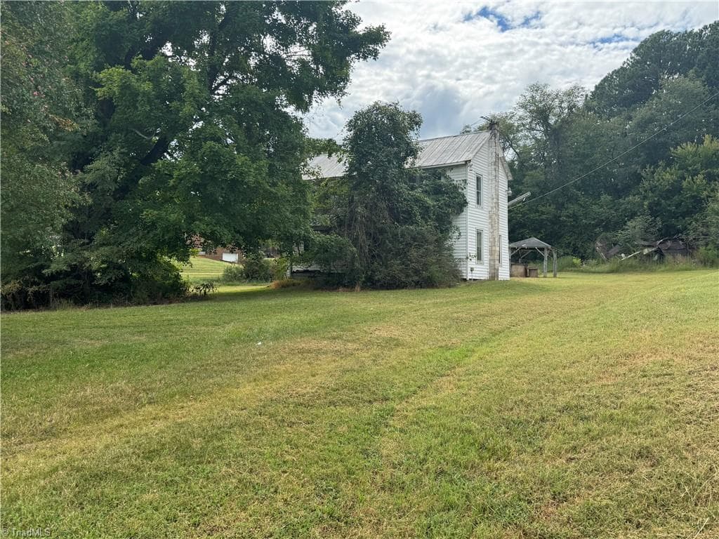 Stick/Site Built at 207 N Payne Road, Winston-Salem NC 27127, Winston-Salem, photo 2 of 10