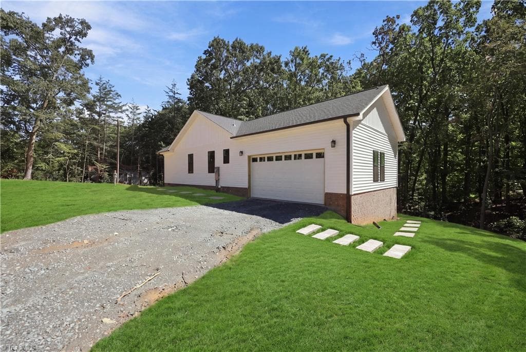 Stick/Site Built at 104 Oakwood Trail Road, King NC 27021, King, photo 3 of 68