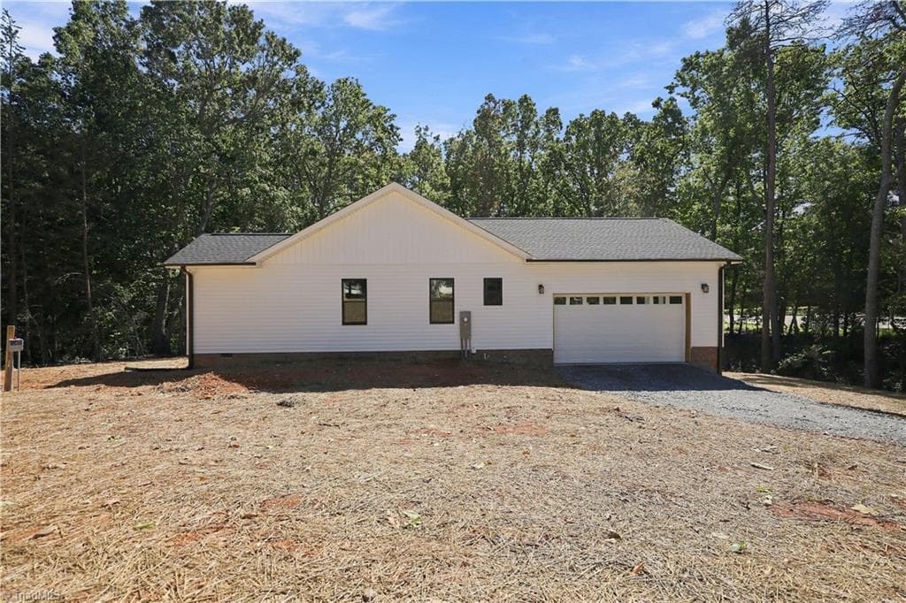 Stick/Site Built at 104 Oakwood Trail Road, King NC 27021, King, photo 5 of 68