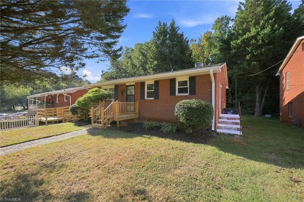 Stick/Site Built at 1664 NE 23rd Street, Winston-Salem NC 27105, Winston-Salem, photo 2 of 25