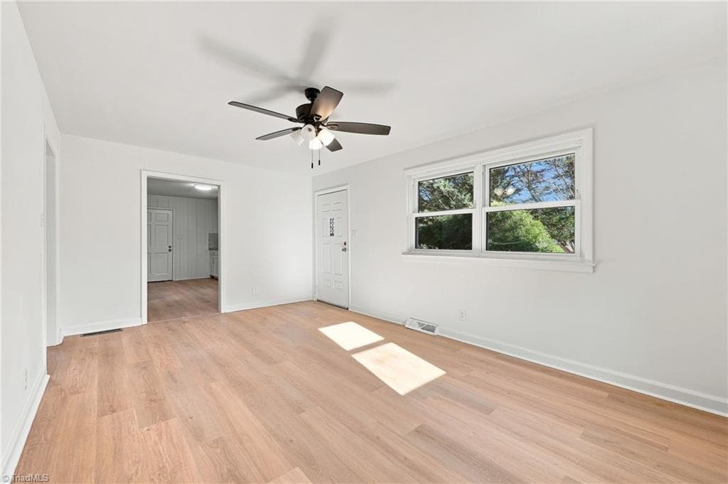 Stick/Site Built at 1664 NE 23rd Street, Winston-Salem NC 27105, Winston-Salem, photo 7 of 25