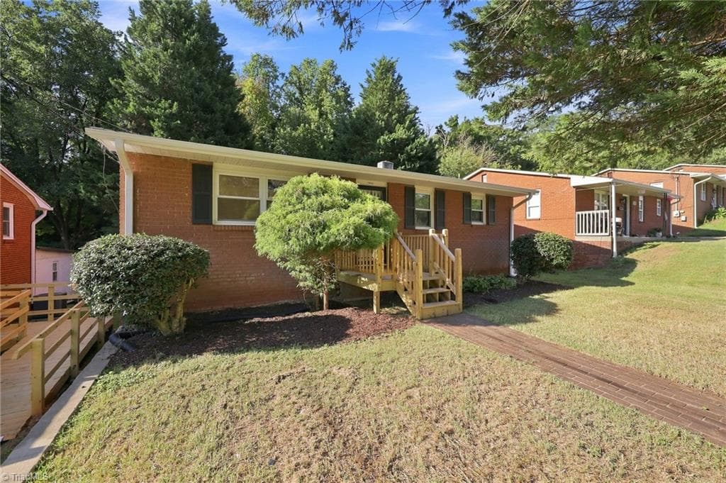Stick/Site Built at 1664 NE 23rd Street, Winston-Salem NC 27105, Winston-Salem, photo 3 of 25